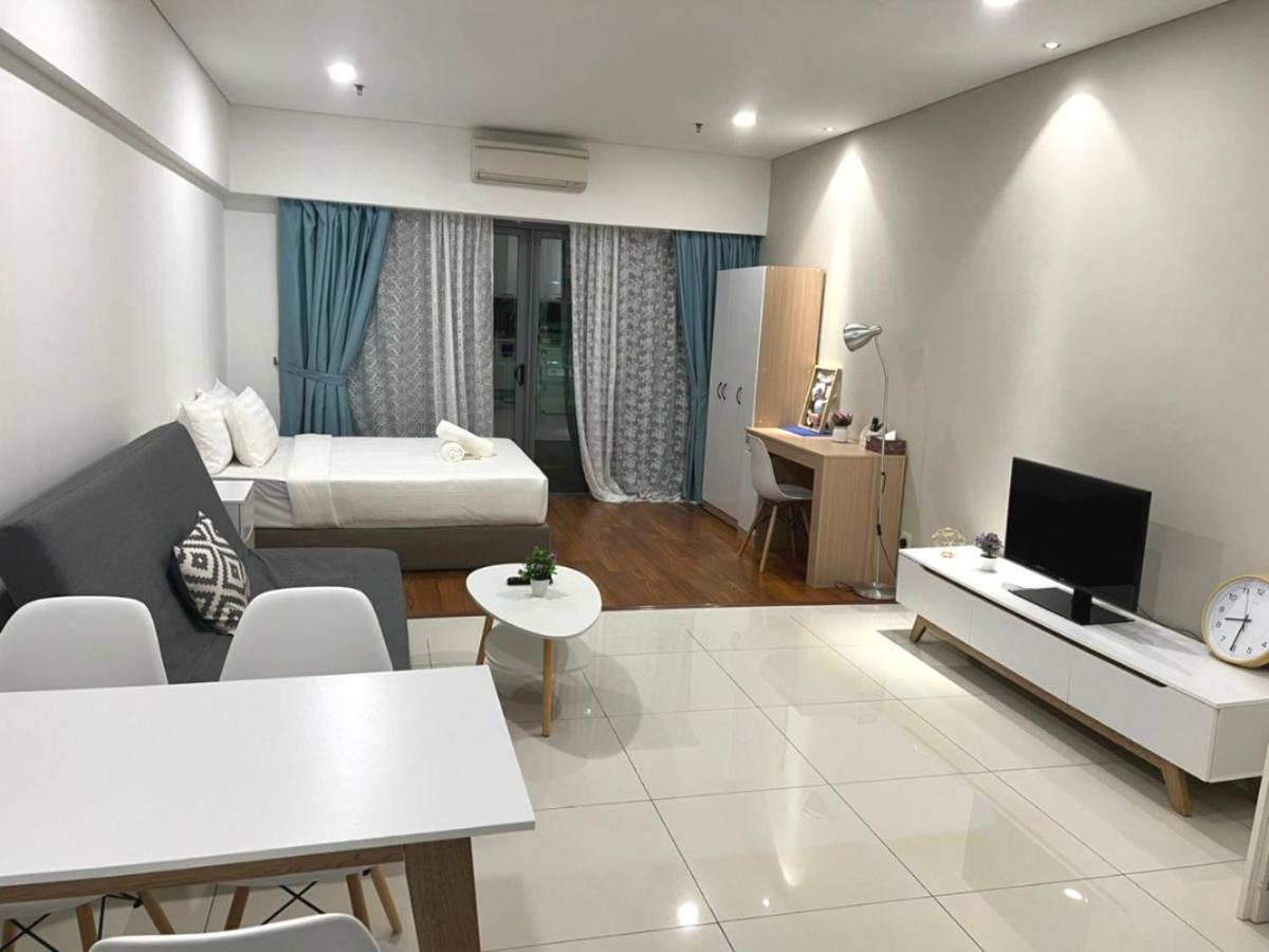 Summer Suites Klcc By Whollmark Kuala Lumpur Exterior photo