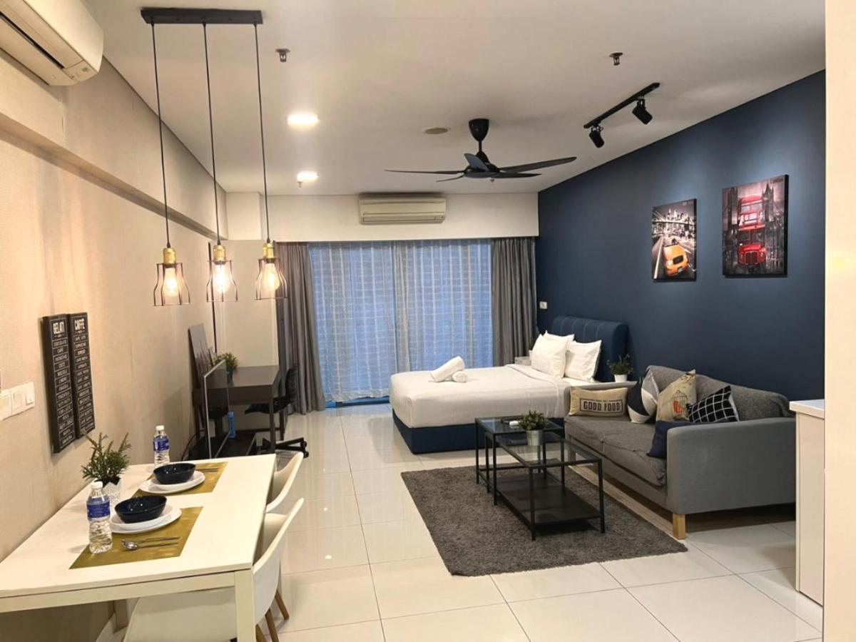 Summer Suites Klcc By Whollmark Kuala Lumpur Exterior photo