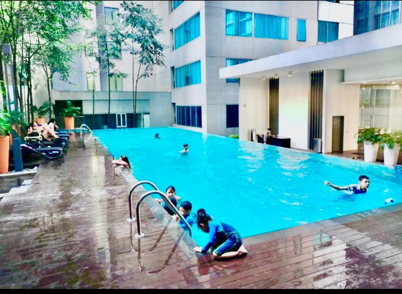 Summer Suites Klcc By Whollmark Kuala Lumpur Exterior photo